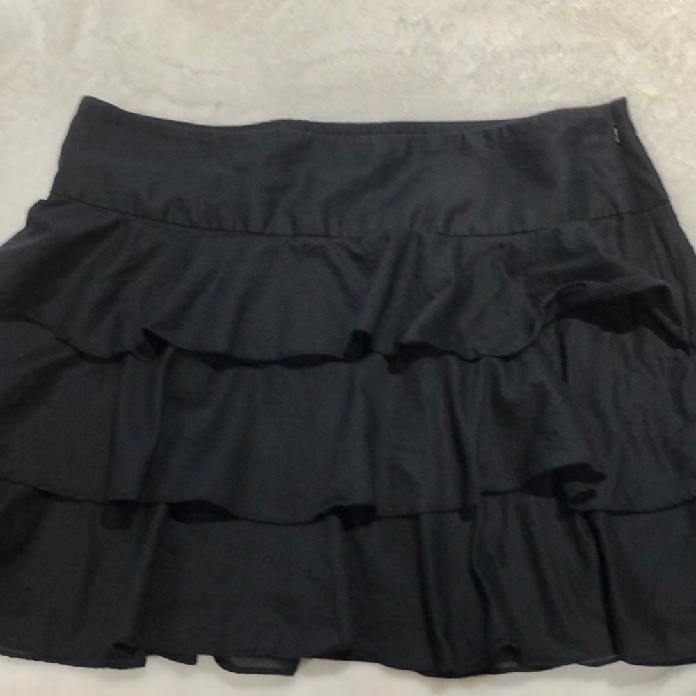 EXPRESS BLACK RUFFLE MINI SKIRT SIZE 6